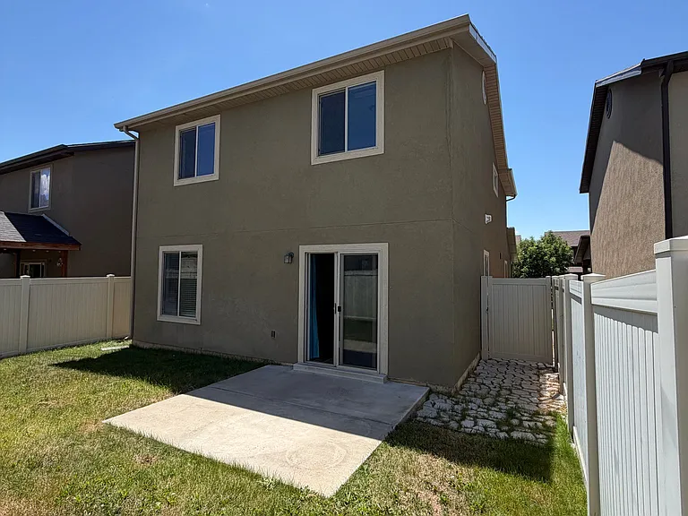 4 Arnold Dr — Photo 40