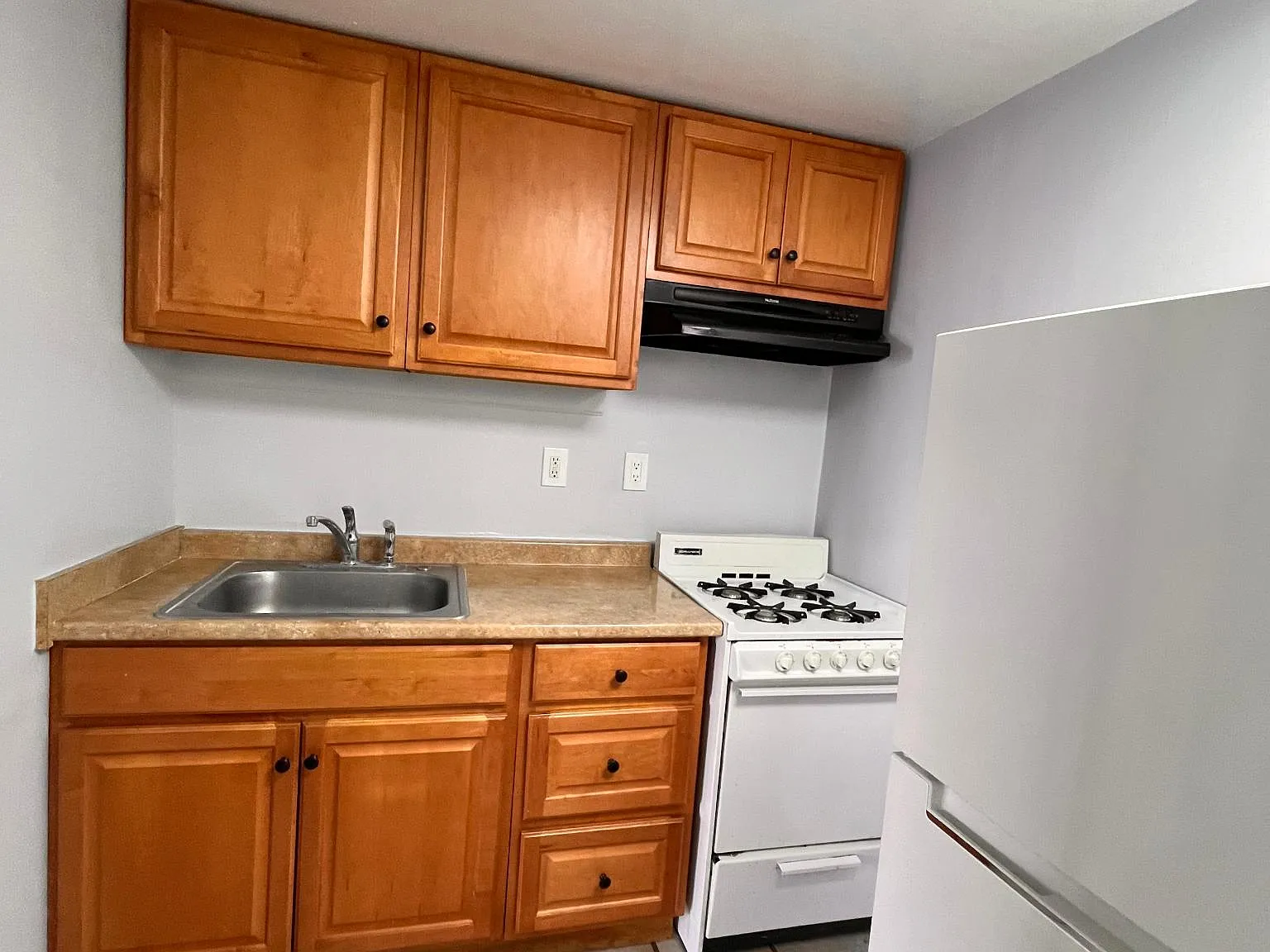 Studio, 225 sqft, $1,650 — Photo 3