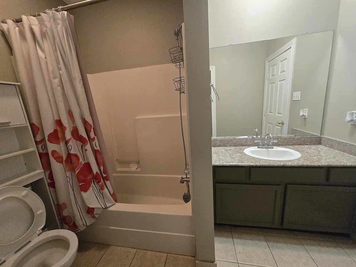 Building Photo - 710 E Boyd Dr #503