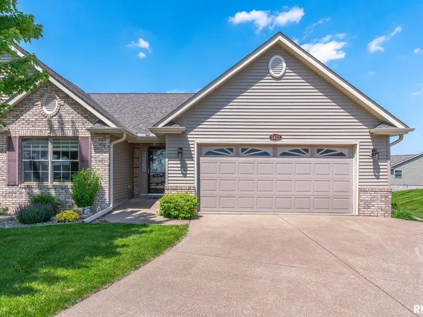 5423 Villa Ct, Davenport, IA 52806