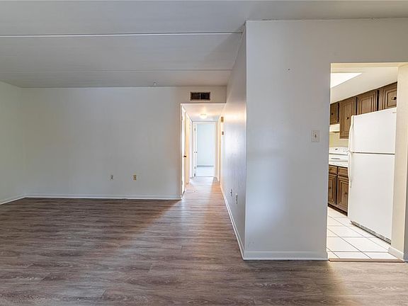 5th image of 4718 JOSEPH COURT #220