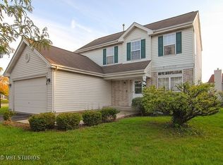 356 S Clearview Cir, Round Lake, IL 60073