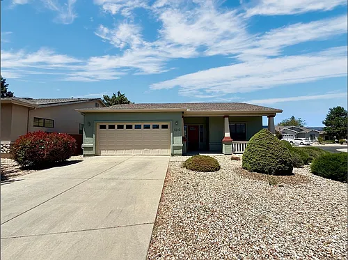 1210 Gardenia Ln Photo 1