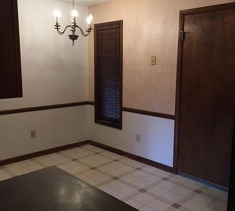 5th image of 2140 Fort Harrods Dr APT 15