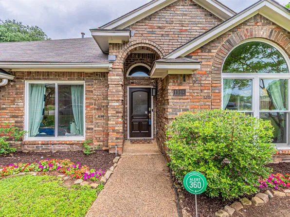 1918 Hidden Trail Dr, Lewisville, TX 75067