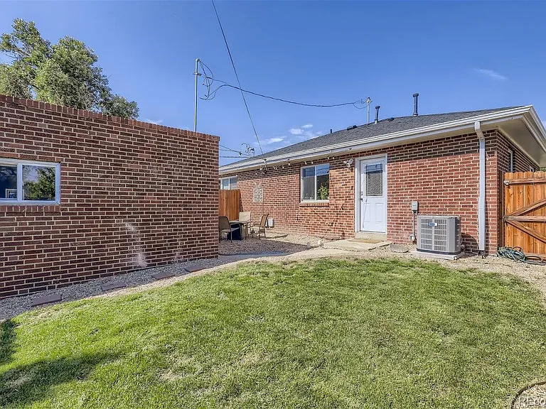 3456 N Harrison St — Photo 11
