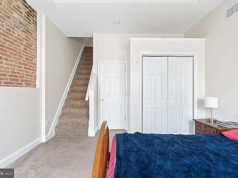 522 S Clinton St — Photo 22