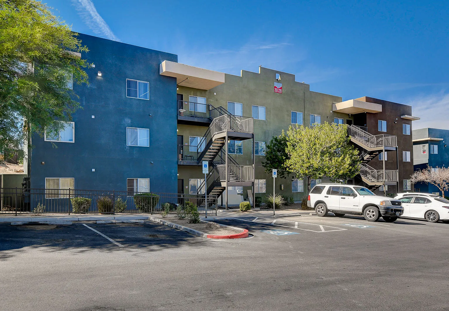 Maryland Villas — Photo 3