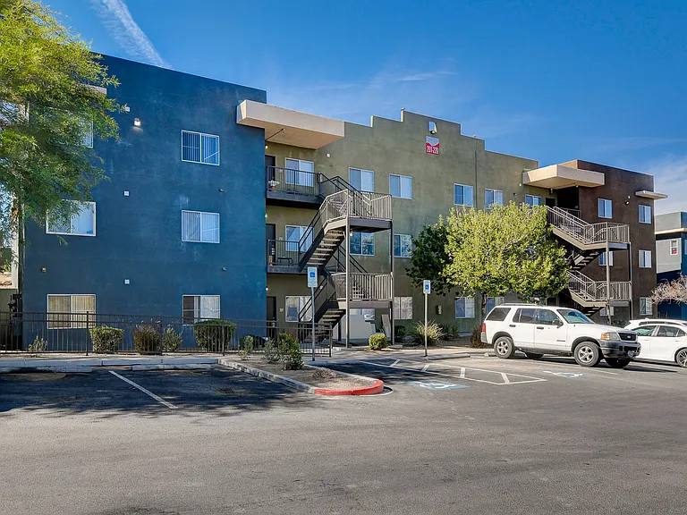 Maryland Villas — Photo 4