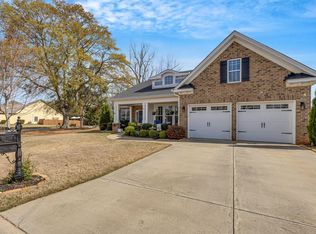 401 Chillingham Ct, Fountain Inn, SC 29644