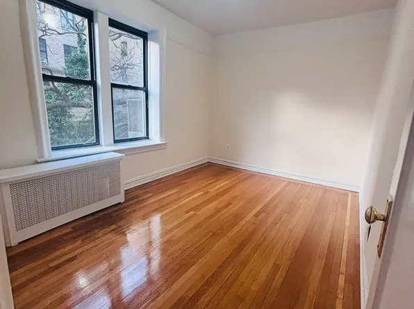 815 West 181st Street image 8 of 29