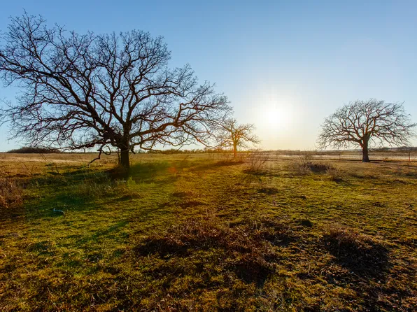 4312 Shawver Rd, Perrin, TX 76486