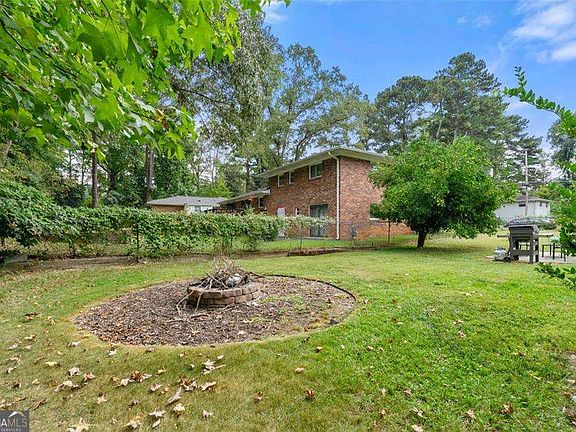 5th image of 2268 Shamrock Dr