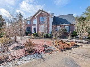 149 Southbrook Ln, Fletcher, NC 28732