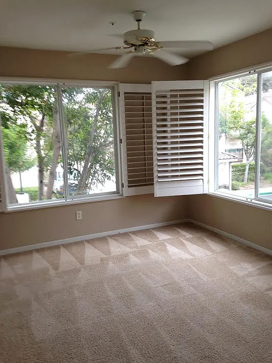3 bed, 2.5 bath, 1553 sqft, $4,200 — Photo 4