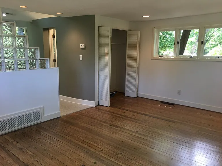 599 E Morningside Dr NE #1 — Photo 20