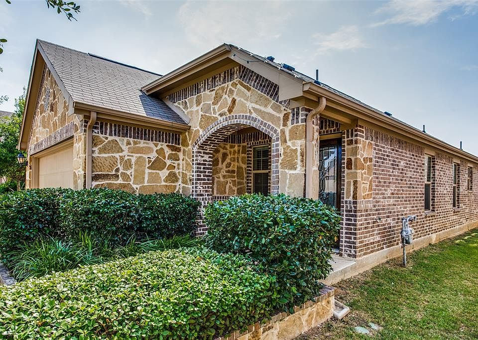 1st image of 2813 Houston Wood Dr