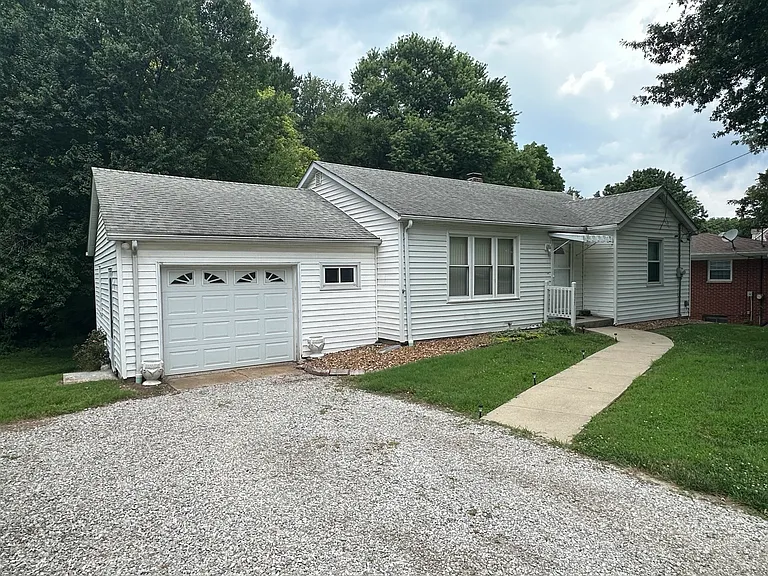 2921 Old Caseyville Rd — Photo 1