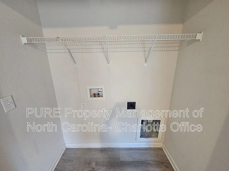 7015 Amberly Hills Rd — Photo 30