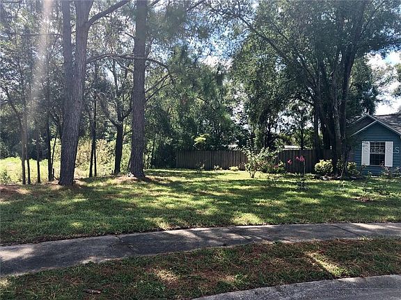 3rd image of 1016 Sawyers Ct