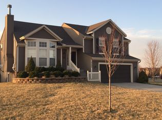 19490 W 208th St, Spring Hill, KS 66083