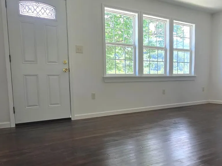 2540 Volunteer Pkwy — Photo 33
