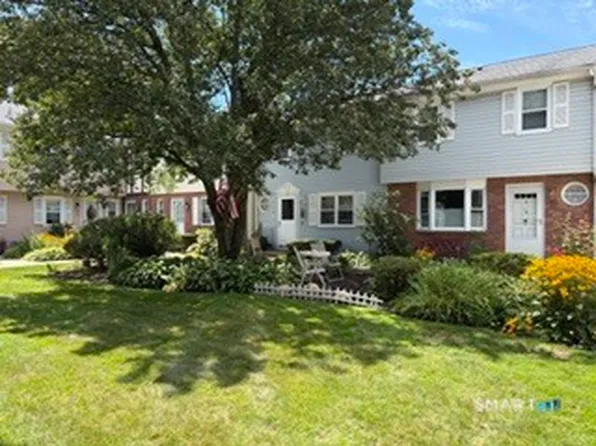 21 East Gate Lane #21, Hamden, CT 06514