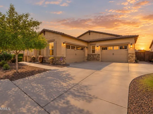 17232 W ECHO Lane, Waddell, AZ 85355