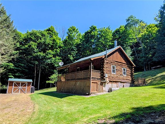 4th image of 351 Cahilly Rd