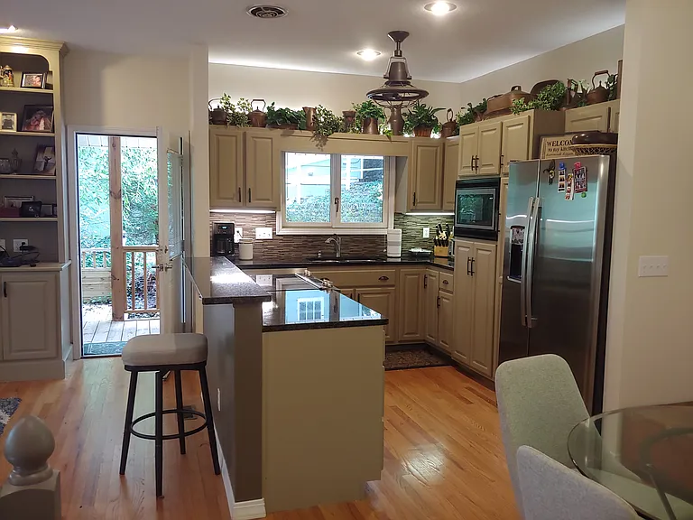 71 Wilcox Dr — Photo 2