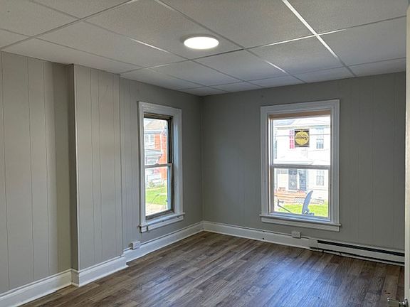 4th image of 137 N Potomac St #1/2