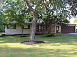 70 Helwig Dr, Geneva, OH 44041