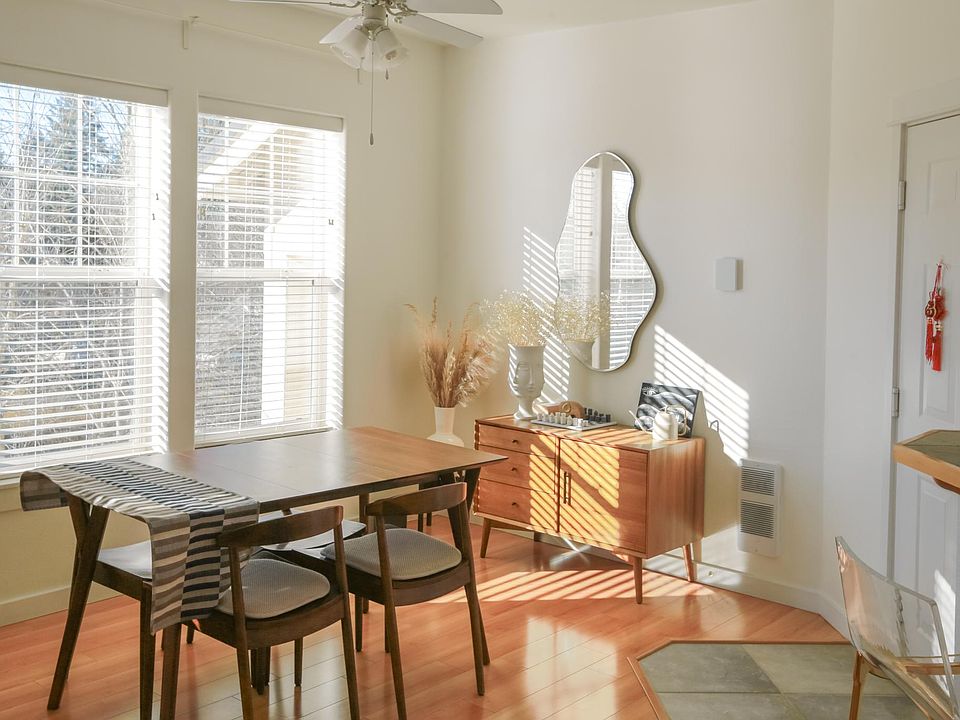 South facing, sun bathing dining area