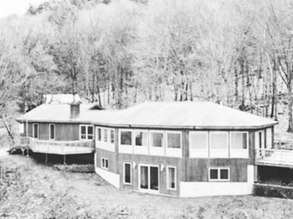 100 South Road, Cropseyville, NY 12052