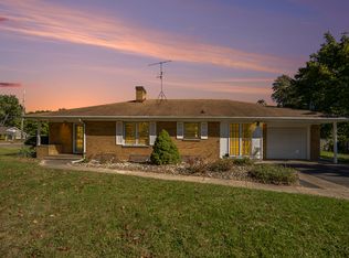 8005 Kingston Dr, Portage, MI 49002