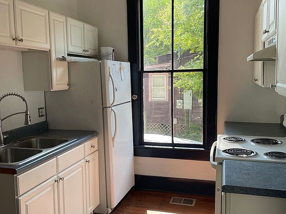 3rd image of 502 E Park Ave #A-b