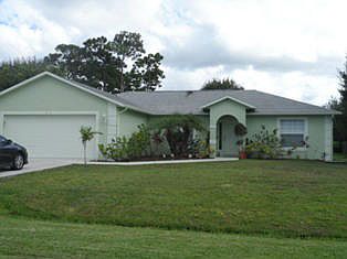 2nd image of 858 SE Carnival Avenue