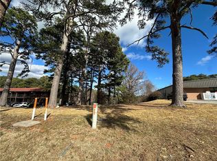 925-02215 One Van Bg, Eureka Springs, AR 72632