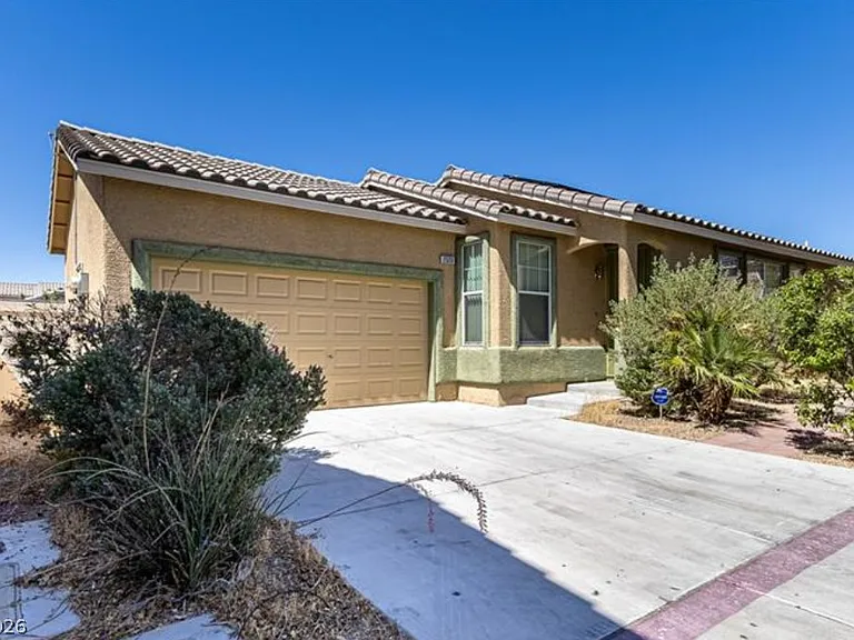 2520 Bottle Palm Ct — Photo 1