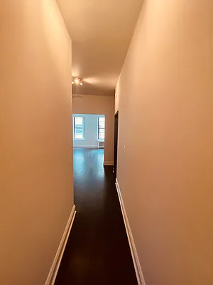 Rented by Metropolis Real Estate of Manhattan | media 23