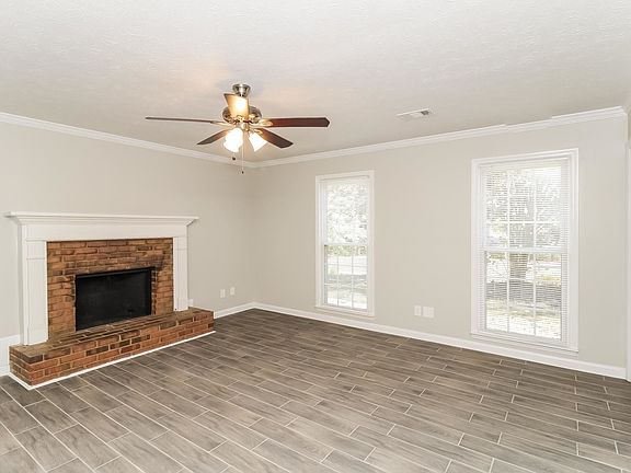 5th image of 3106 Goldenrod Ln SW