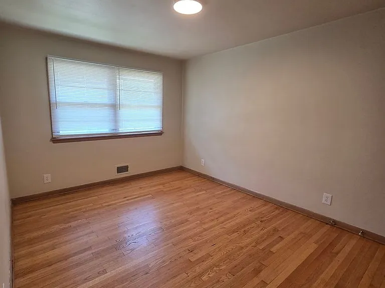 4301 Eastridge Dr — Photo 6