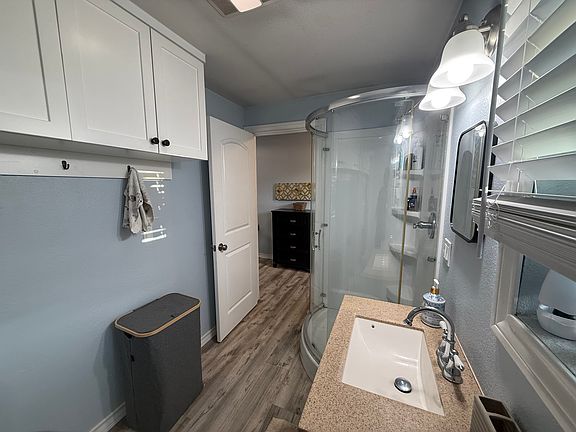 5th image of 369 E 61st St #369A