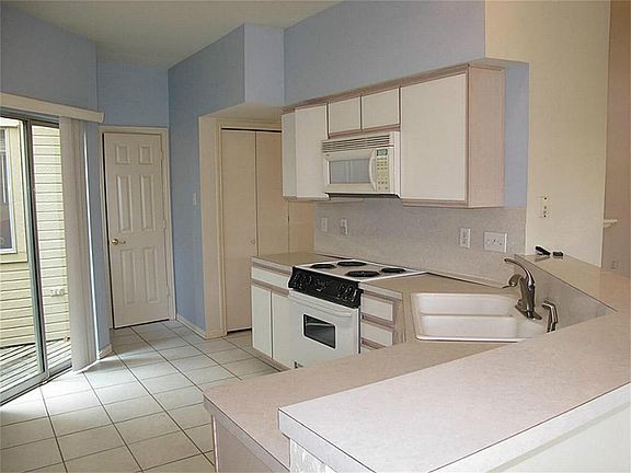 2nd image of 14306 Reissen Ln