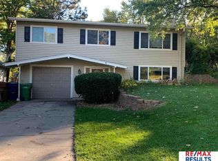 2203 Woodbine Ave, Bellevue, NE 68005