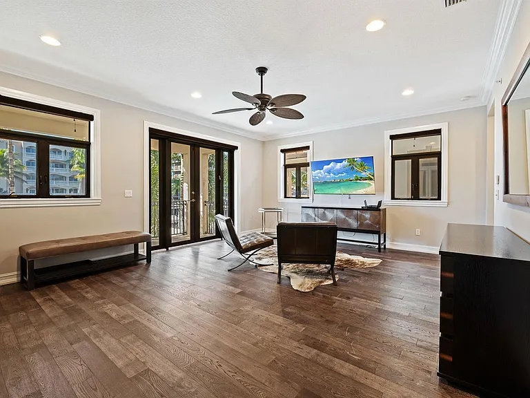 95 Isle Of Venice Dr — Photo 14
