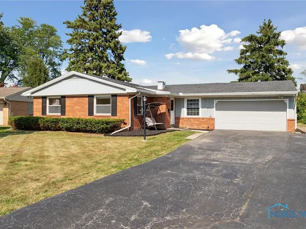 4364 Clarewood Dr, Toledo, OH 43623