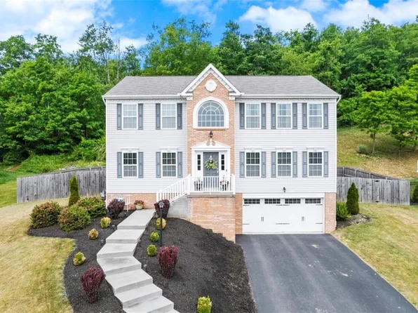 412 White Pine Ln, Baden, PA 15005