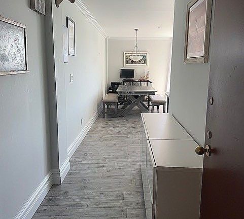 4th image of 185 W Park Ave APT 402