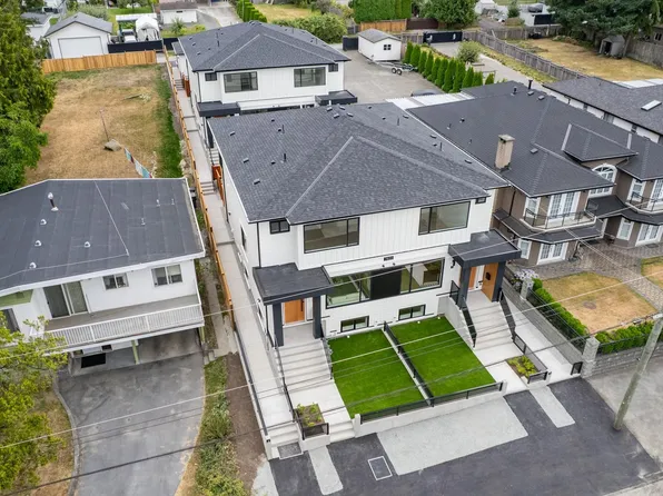 7822 Goodlad St #4, Burnaby, BC V5E 2H6
